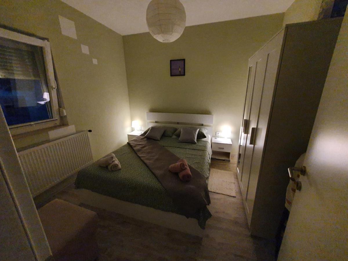 Apartman Luce Lägenhet Brzac Exteriör bild